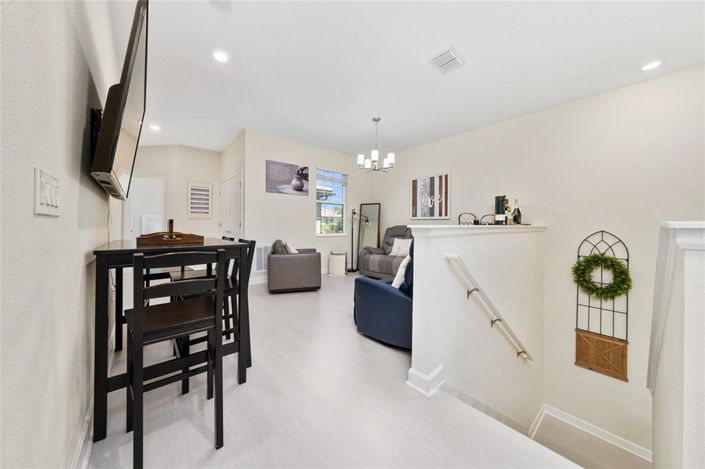 Image No.17-5 Bed Townhouse for sale