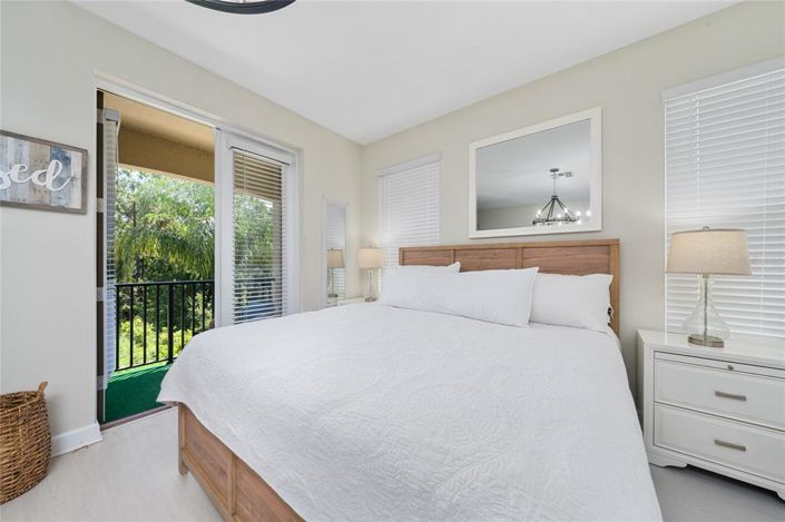 Image No.29-5 Bed Townhouse for sale