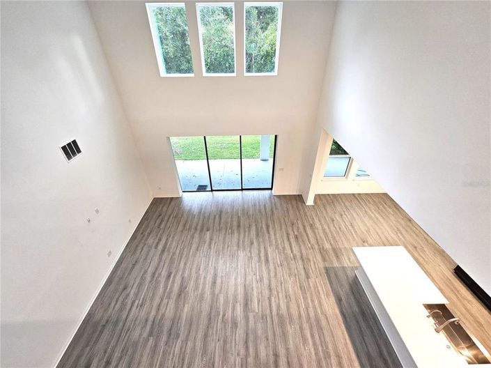 Image No.15-5 Bed Property for sale