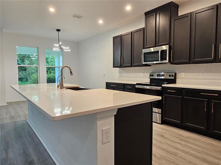 Image No.16-5 Bed Property for sale