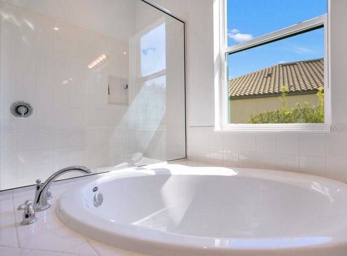 Image No.23-5 Bed Property for sale