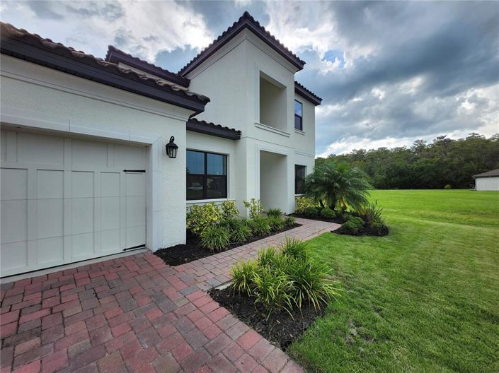 Image No.3-5 Bed Property for sale