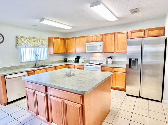 Image No.8-4 Bed Property for sale