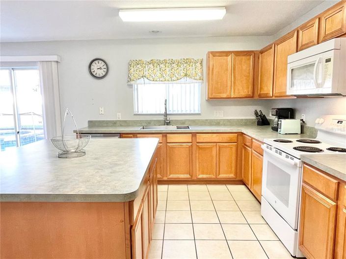 Image No.9-4 Bed Property for sale