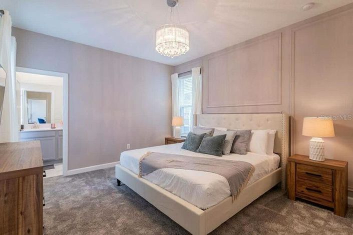 Image No.10-5 Bed Property for sale