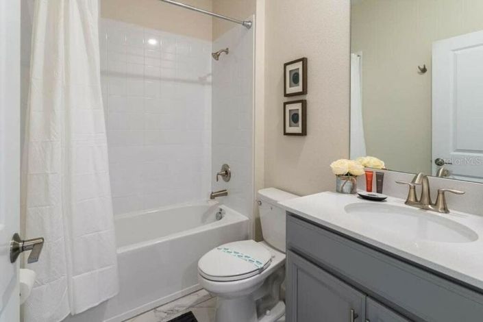 Image No.5-5 Bed Property for sale