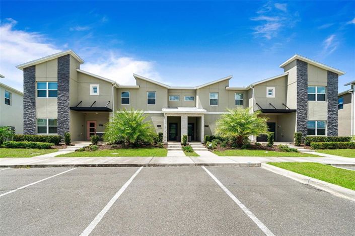 Image No.1-4 Bed Townhouse for sale