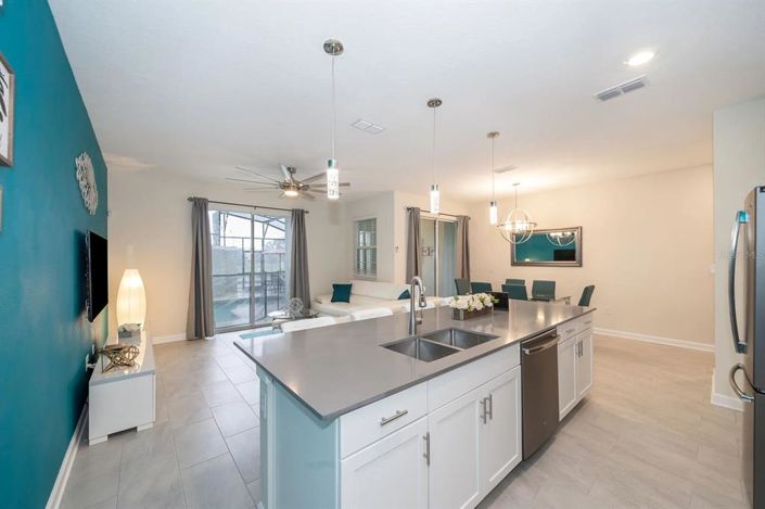 Image No.2-4 Bed Townhouse for sale