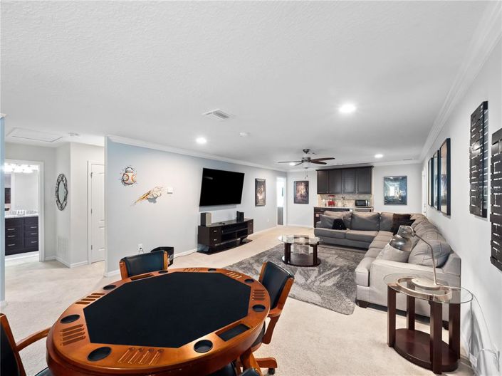 Image No.23-8 Bed Property for sale