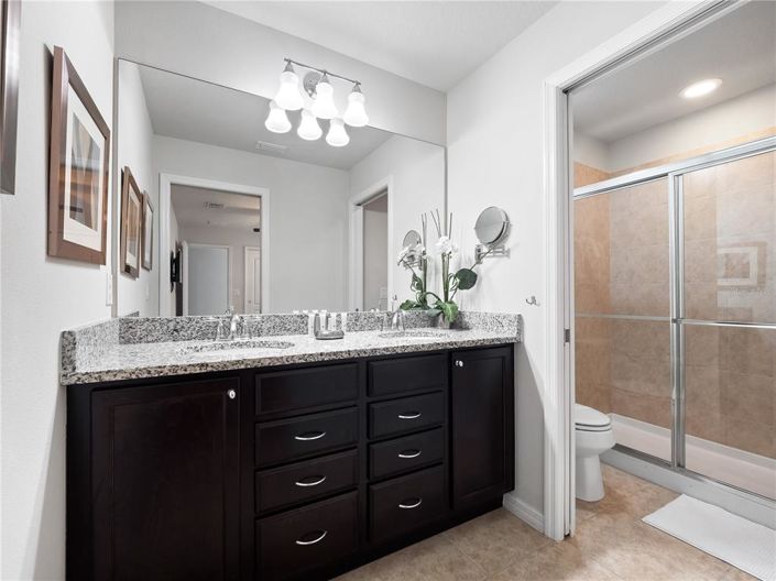 Image No.34-8 Bed Property for sale