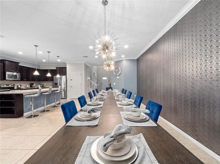 Image No.8-8 Bed Property for sale