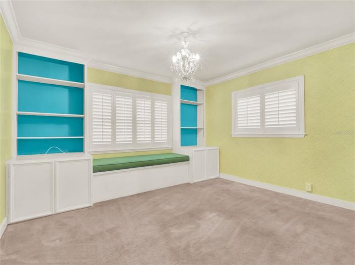 Image No.21-5 Bed Property for sale