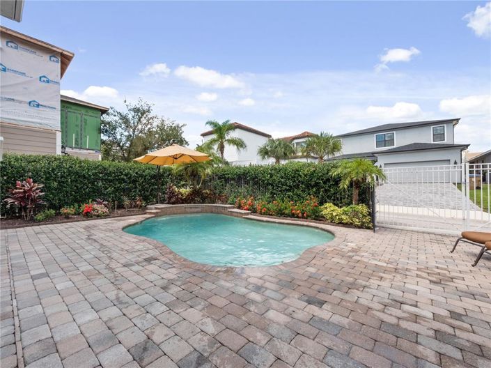 Image No.20-5 Bed Property for sale