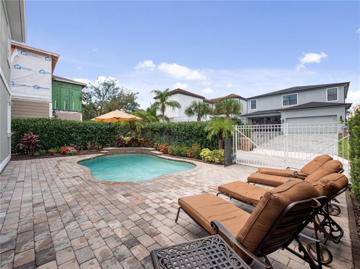 Image No.22-5 Bed Property for sale