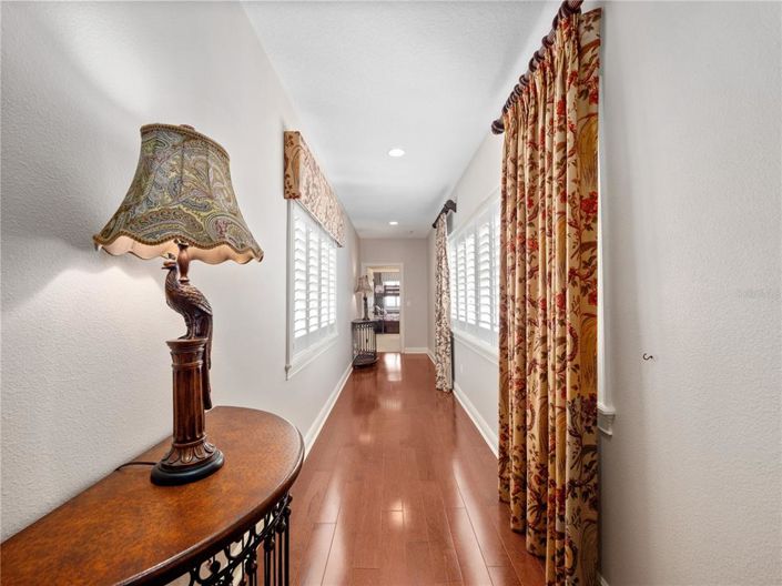 Image No.27-5 Bed Property for sale