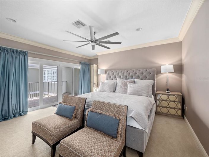 Image No.28-5 Bed Property for sale