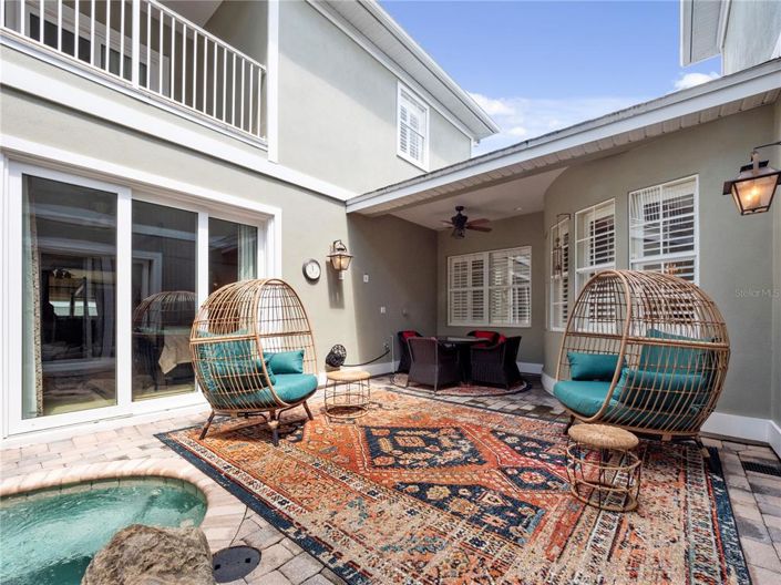 Image No.5-5 Bed Property for sale