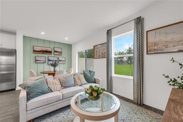 Image No.12-3 Bed Townhouse for sale