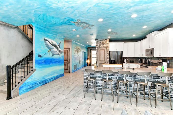 Image No.14-9 Bed Property for sale