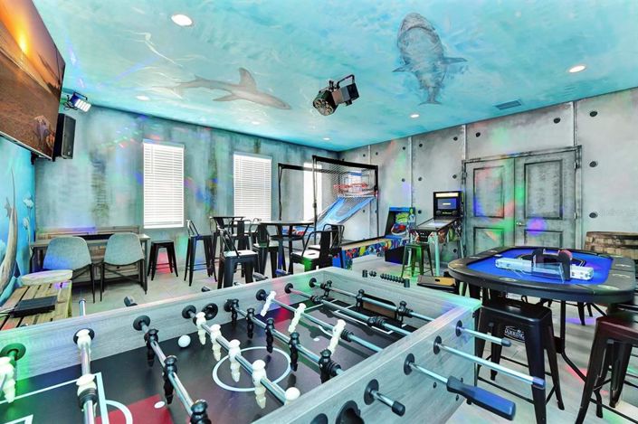 Image No.20-9 Bed Property for sale