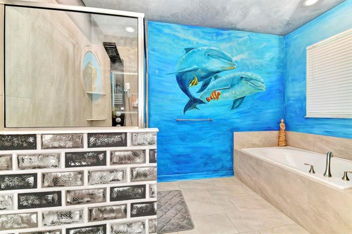 Image No.23-9 Bed Property for sale