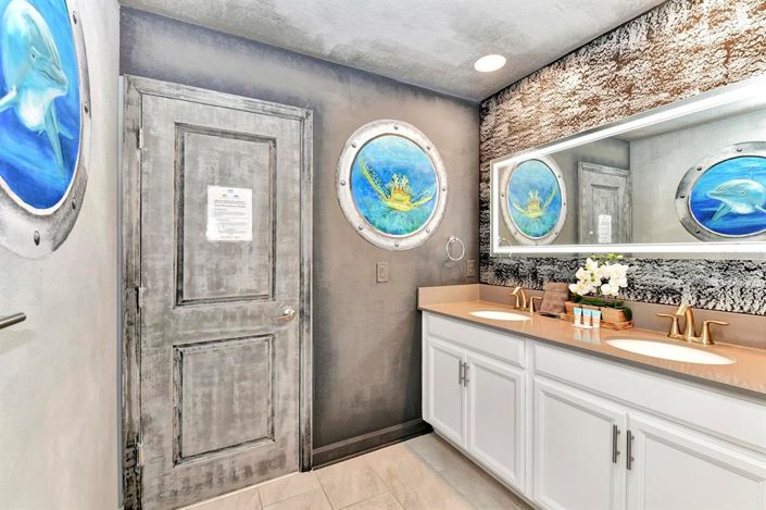 Image No.26-9 Bed Property for sale