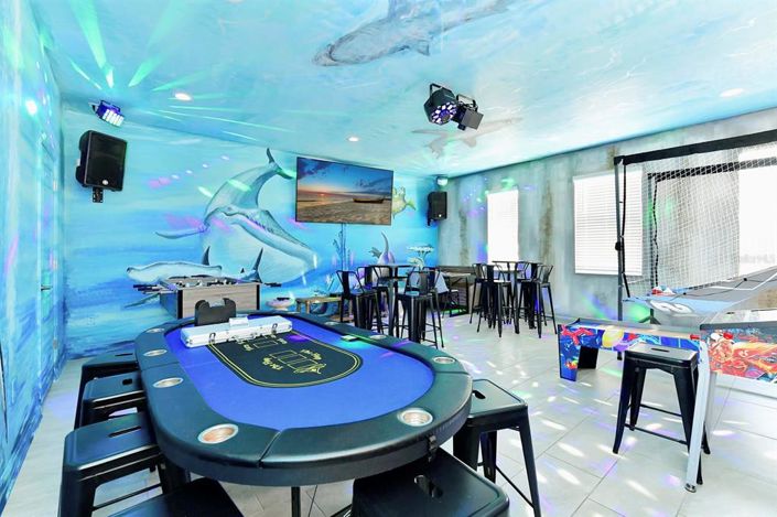 Image No.3-9 Bed Property for sale