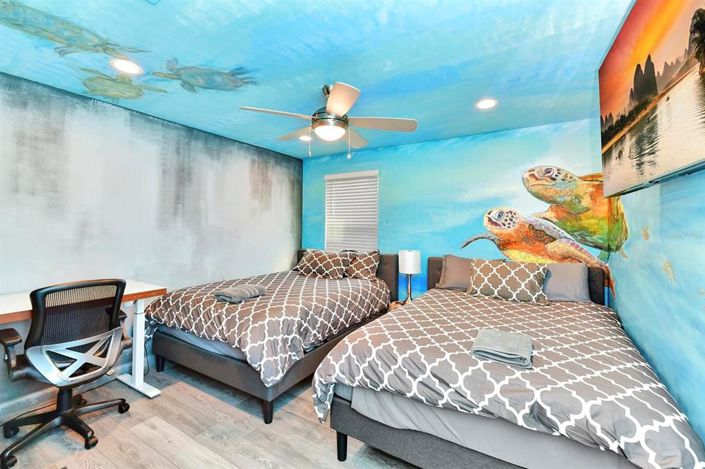 Image No.36-9 Bed Property for sale