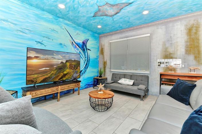 Image No.9-9 Bed Property for sale