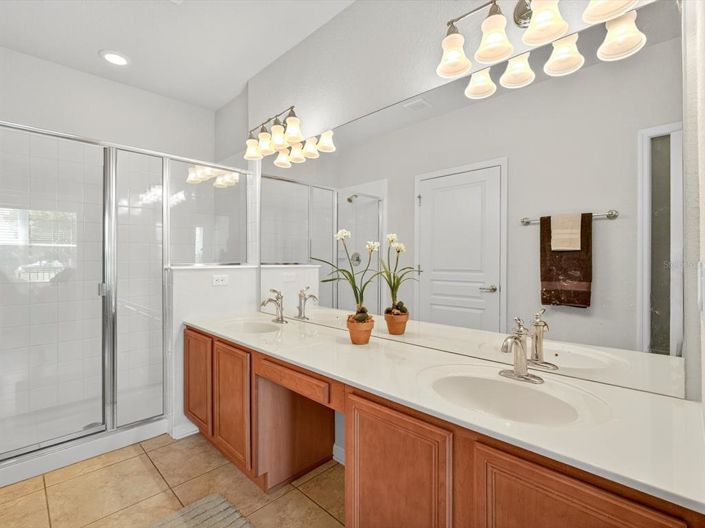 Image No.19-2 Bed Property for sale