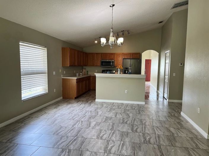 Image No.8-3 Bed Property for sale