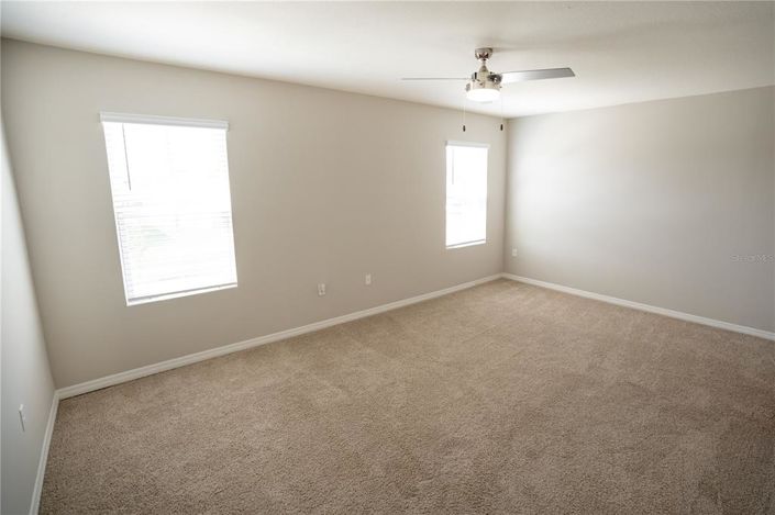 Image No.12-5 Bed Property for sale