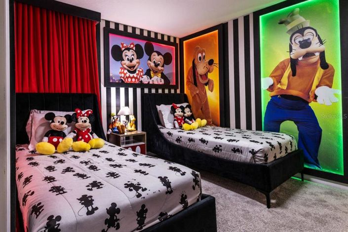 Image No.13-10 Bed Property for sale