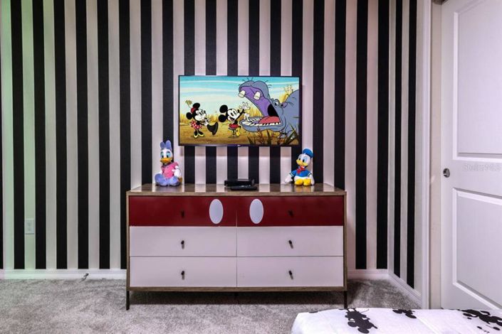 Image No.14-10 Bed Property for sale