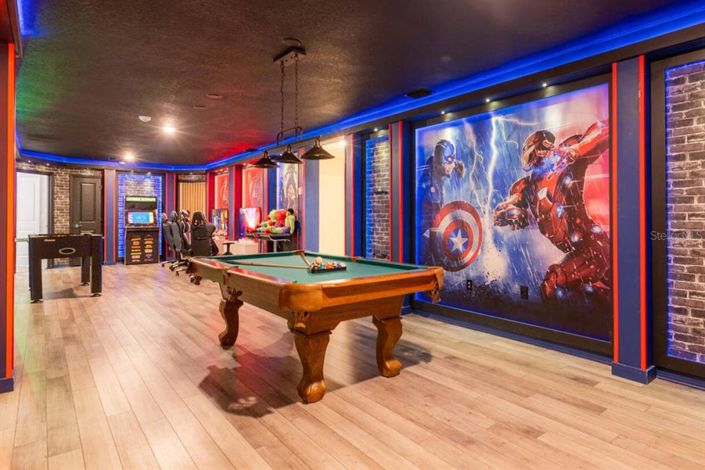 Image No.2-10 Bed Property for sale