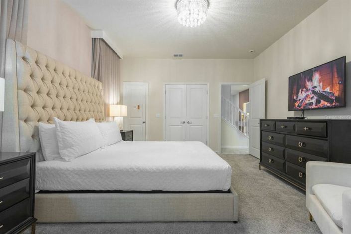 Image No.21-10 Bed Property for sale