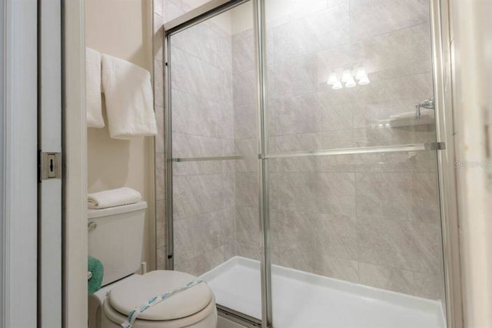 Image No.31-10 Bed Property for sale