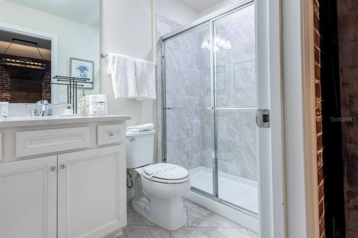 Image No.36-10 Bed Property for sale