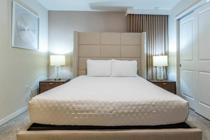 Image No.47-10 Bed Property for sale