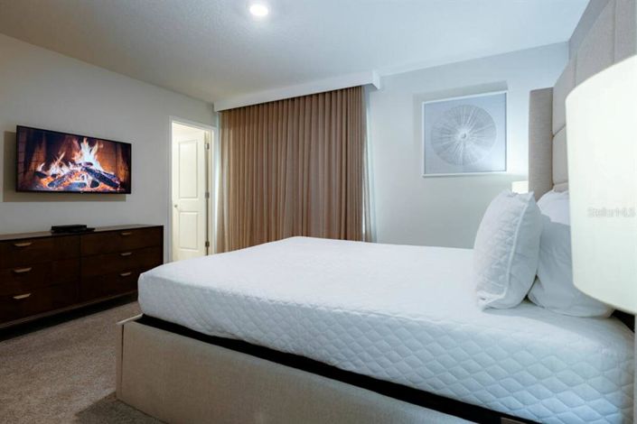 Image No.48-10 Bed Property for sale