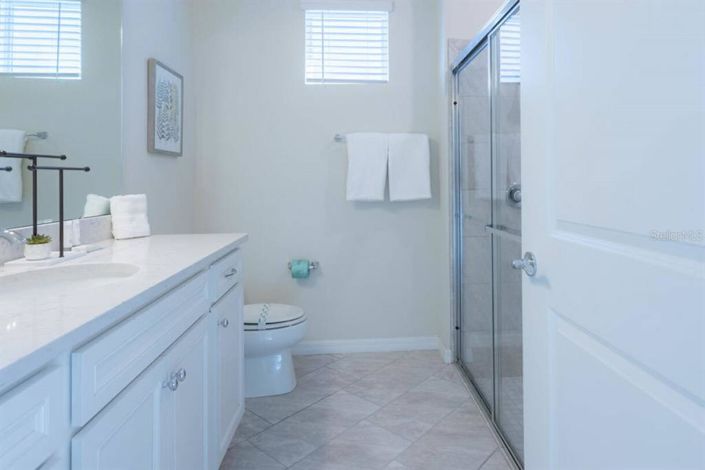 Image No.55-10 Bed Property for sale