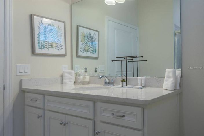 Image No.57-10 Bed Property for sale