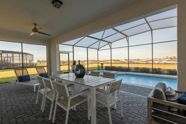 Image No.58-10 Bed Property for sale