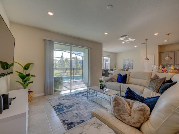 Image No.10-5 Bed Property for sale