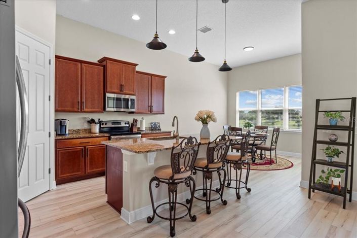 Image No.10-3 Bed Property for sale