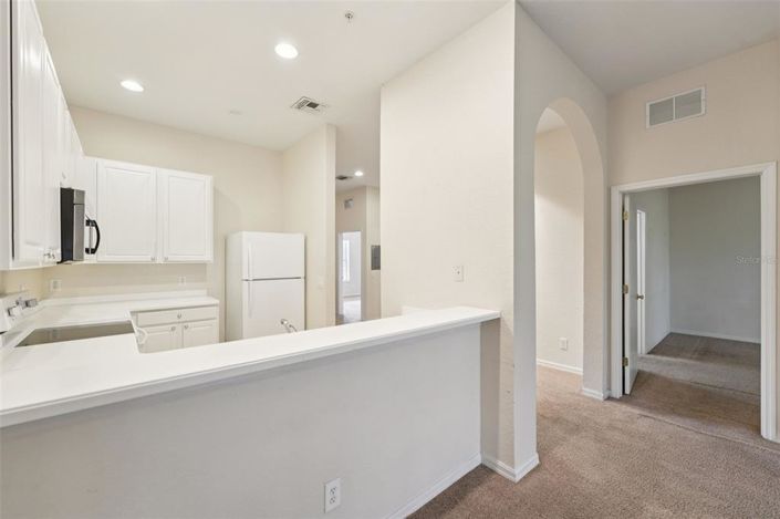 Image No.10-3 Bed Property for sale