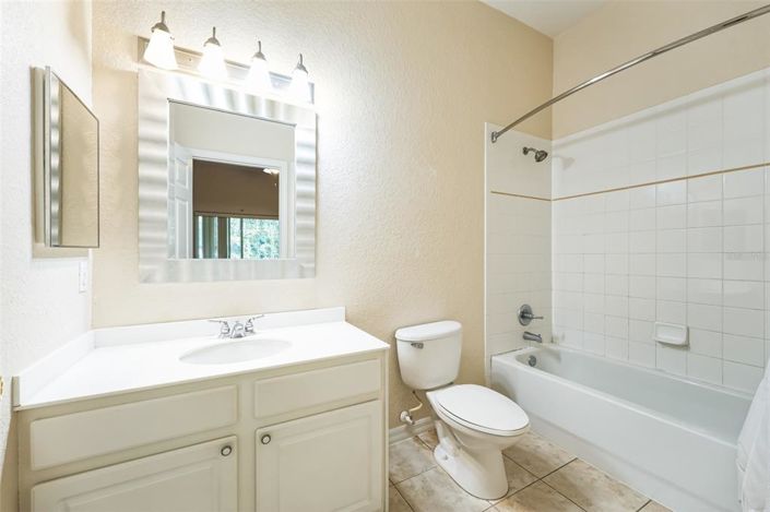 Image No.20-3 Bed Property for sale