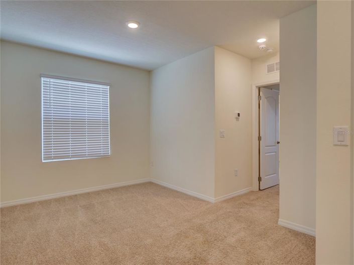 Image No.25-3 Bed Townhouse for sale