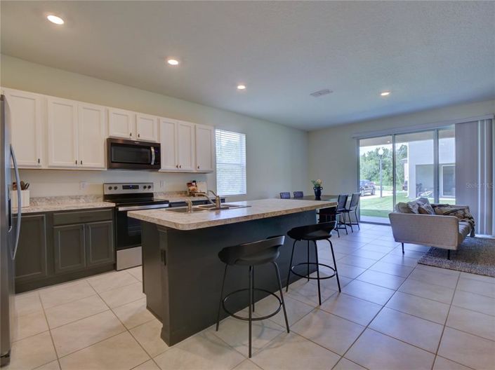 Image No.7-3 Bed Townhouse for sale