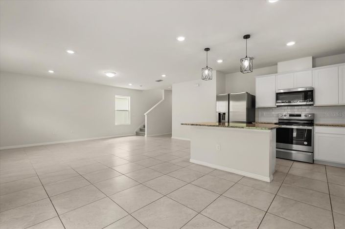 Image No.4-4 Bed Property for sale